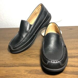 Johnston & Murphy Boy’s Black Slip On Loafer Size 3M 28-3981